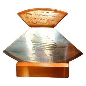 Alaskan Ulu knife with a wooden tabletop stand!